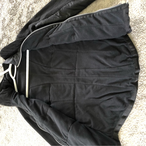 Lululemon jacket - Picture 3 of 6